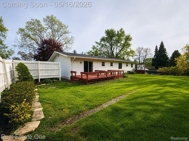 2553 Bullard Road, Hartland Township, MI 48353