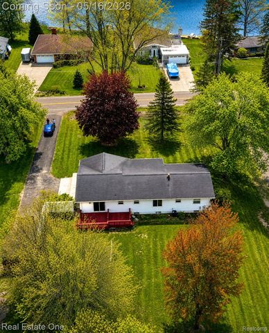 2553 Bullard Road, Hartland Township, MI 48353