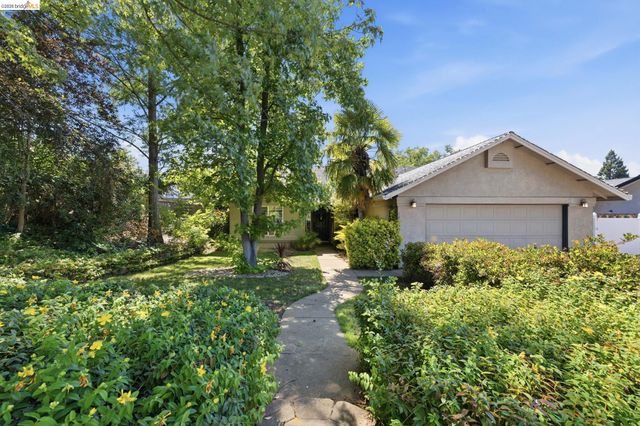 17522 Wild Oak Dr, Jamestown, CA 95327