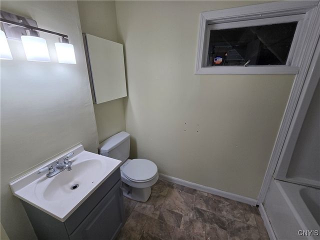 206 Lamont Avenue, Geddes, NY 13209