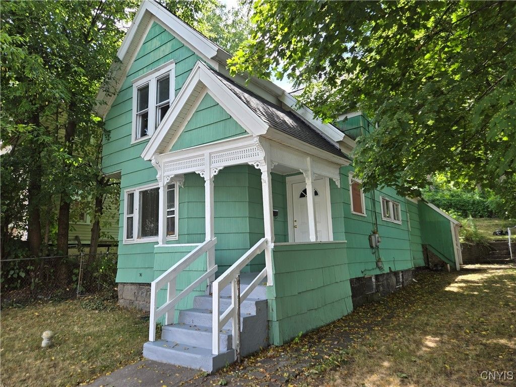 206 Lamont Avenue, Geddes, NY 13209