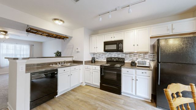 1016 Arlene Dr, La Vergne, TN 37086