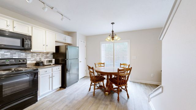 1016 Arlene Dr, La Vergne, TN 37086