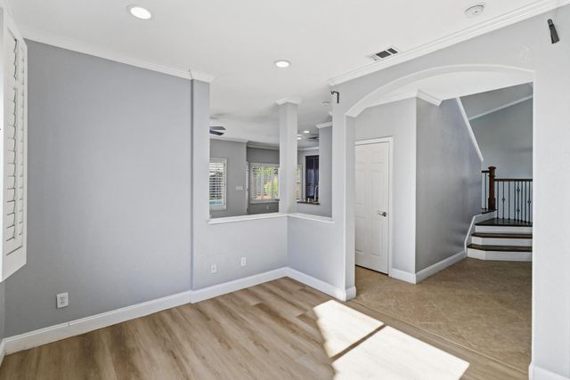 9021 Hooded crane Ct, Sacramento, CA 95829