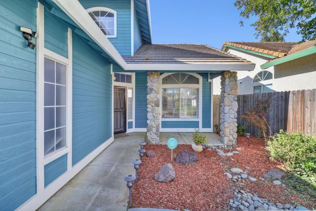 9021 Hooded crane Ct, Sacramento, CA 95829