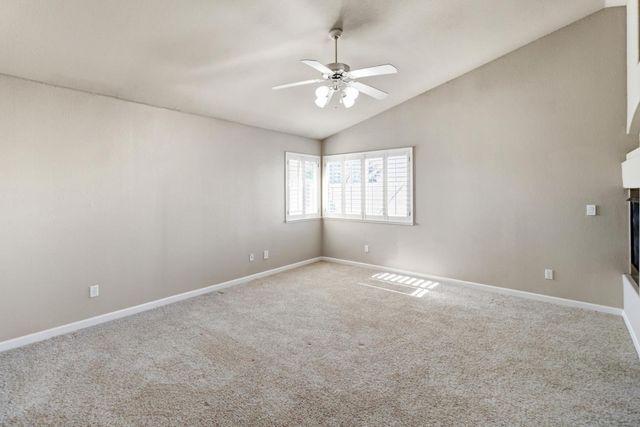 9021 Hooded crane Ct, Sacramento, CA 95829