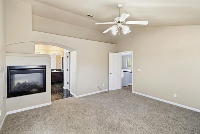 9021 Hooded crane Ct, Sacramento, CA 95829