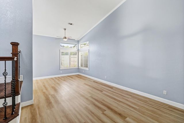 9021 Hooded crane Ct, Sacramento, CA 95829