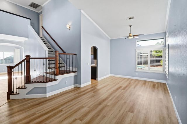 9021 Hooded crane Ct, Sacramento, CA 95829