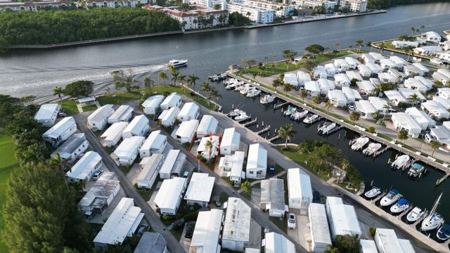 209 Eagle Drive E E, Briny Breezes, FL 33435