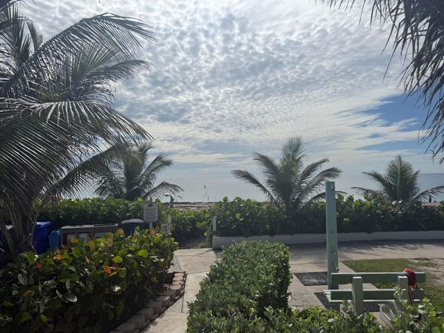 209 Eagle Drive E E, Briny Breezes, FL 33435