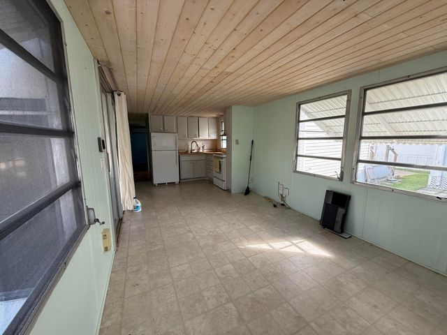 209 Eagle Drive E E, Briny Breezes, FL 33435