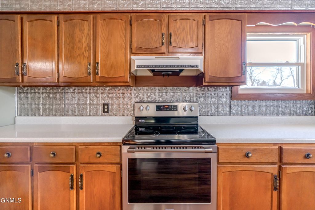 212 C Avenue W, McClusky, ND 58463 photo 10