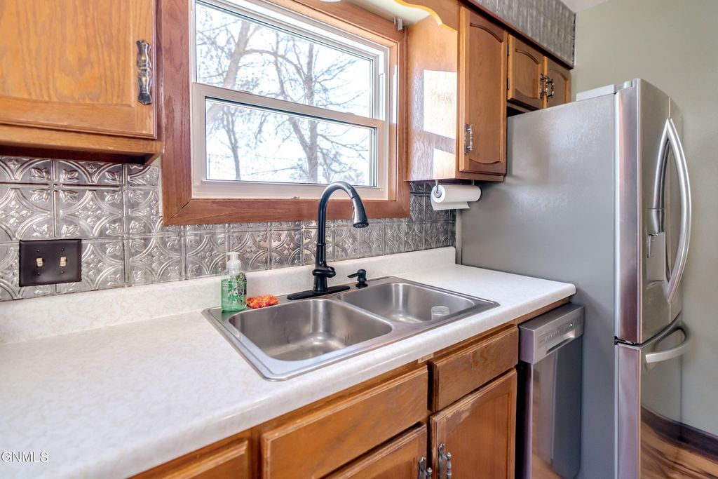 212 C Avenue W, McClusky, ND 58463 photo 8