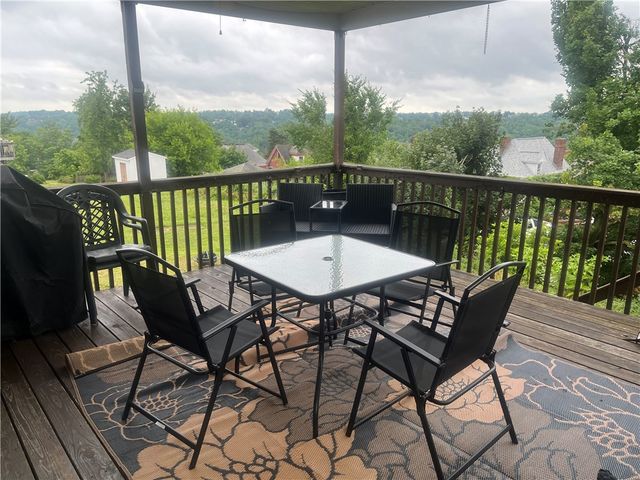 206 Camfield St, Bon Air, PA 15210
