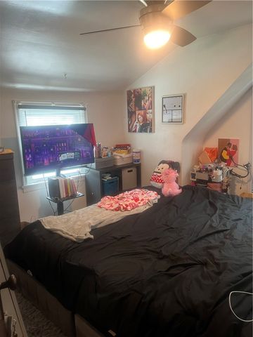 206 Camfield St, Bon Air, PA 15210
