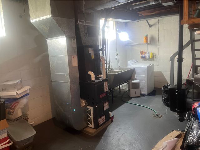 206 Camfield St, Bon Air, PA 15210