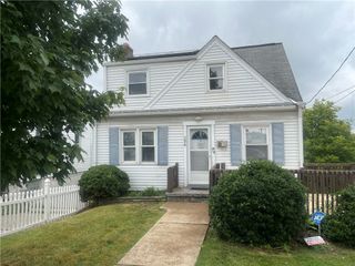 206 Camfield St, Bon Air, PA 15210