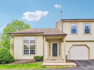 281 Whitewood Drive, Streamwood, IL 60107