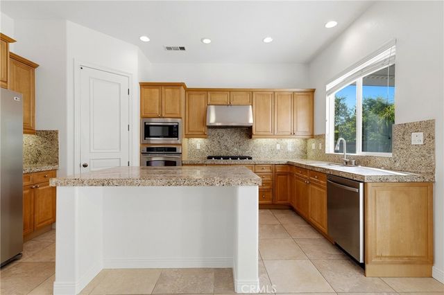 58 Via De La Valle, Lake Elsinore, CA 92532