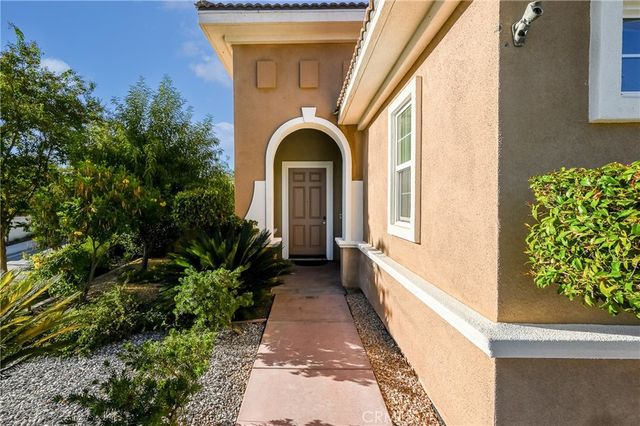 58 Via De La Valle, Lake Elsinore, CA 92532