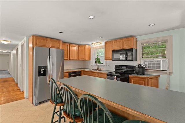 8 Clay Pond Road, Monument Beach, MA 02553