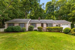 8 Clay Pond Road, Monument Beach, MA 02553