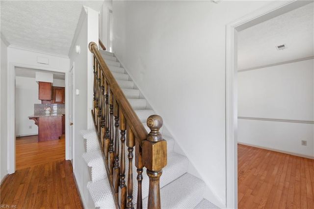 27 Bonney LN, Hampton, VA 23669