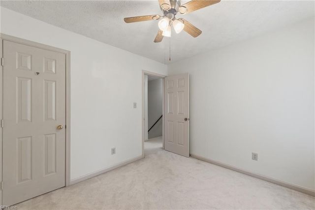 27 Bonney LN, Hampton, VA 23669
