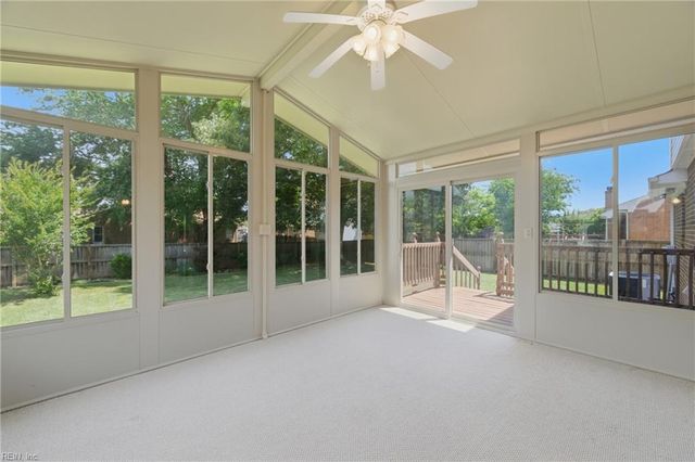 27 Bonney LN, Hampton, VA 23669