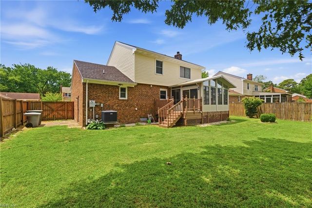 27 Bonney LN, Hampton, VA 23669