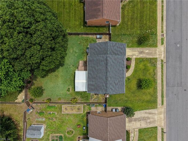 27 Bonney LN, Hampton, VA 23669