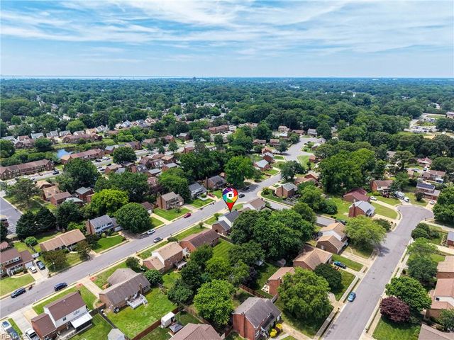 27 Bonney LN, Hampton, VA 23669