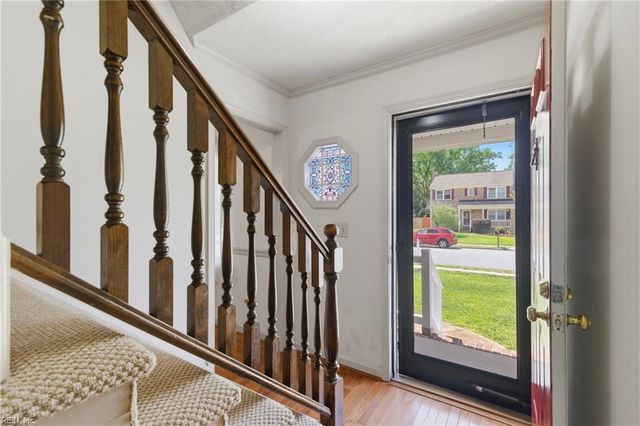 27 Bonney LN, Hampton, VA 23669