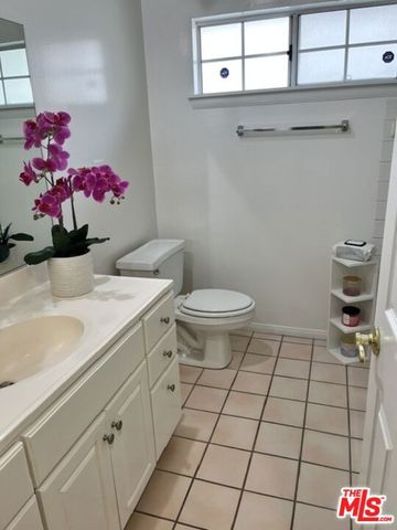 2561 Mayfield Avenue, Montrose, CA 91020