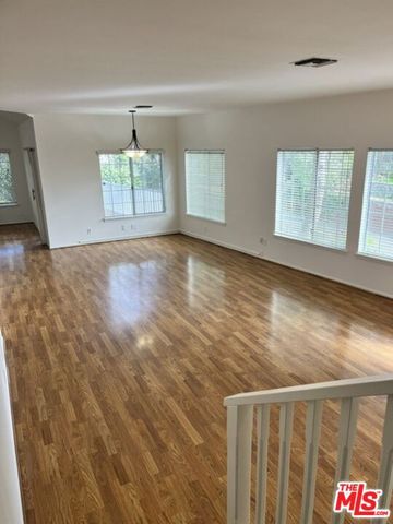 2561 Mayfield Avenue, Montrose, CA 91020