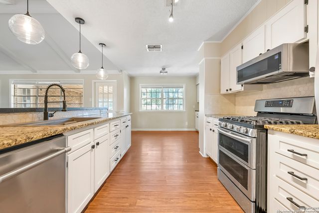 4023 Bentway, San Antonio, TX 78217