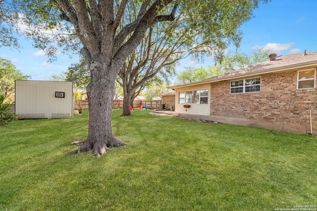 4023 Bentway, San Antonio, TX 78217