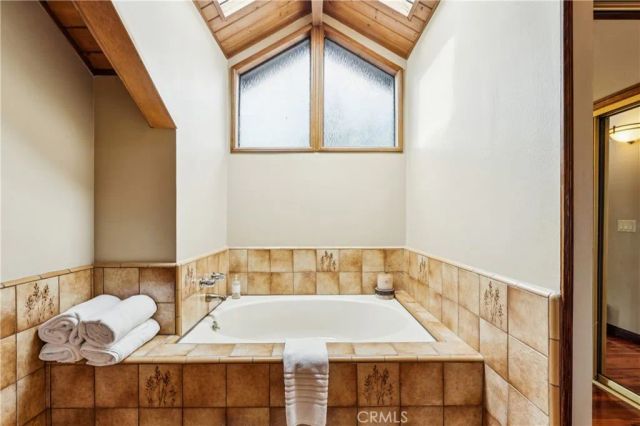892 Nadelhorn Drive, Lake Arrowhead, CA 92352