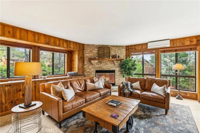 892 Nadelhorn Drive, Lake Arrowhead, CA 92352