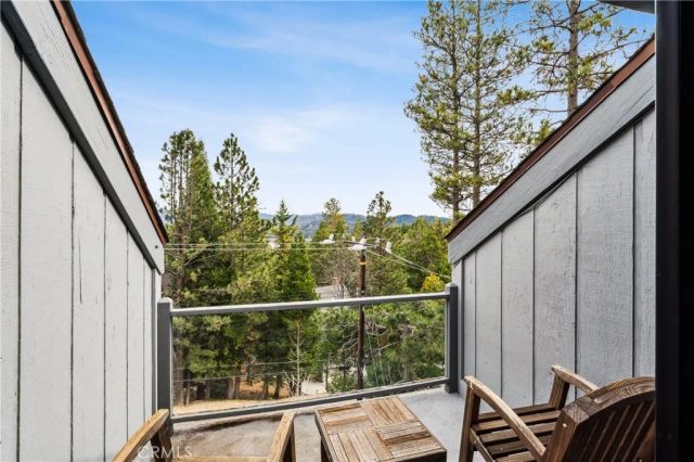 892 Nadelhorn Drive, Lake Arrowhead, CA 92352