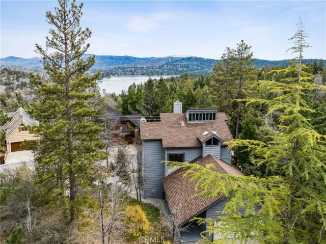 892 Nadelhorn Drive, Lake Arrowhead, CA 92352