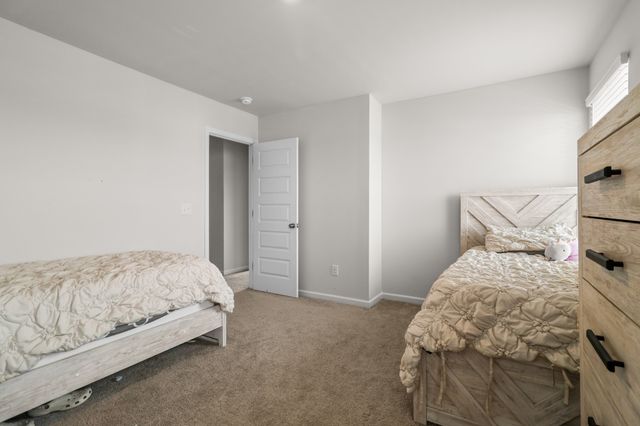901 Moray Ln, Clarksville, TN 37043