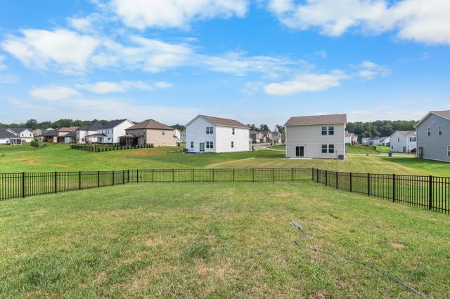 901 Moray Ln, Clarksville, TN 37043