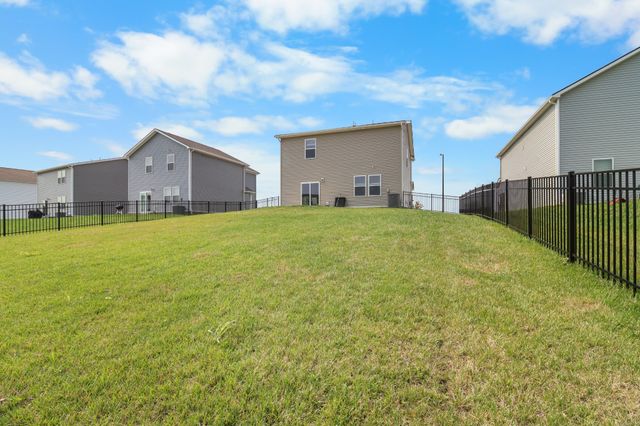 901 Moray Ln, Clarksville, TN 37043