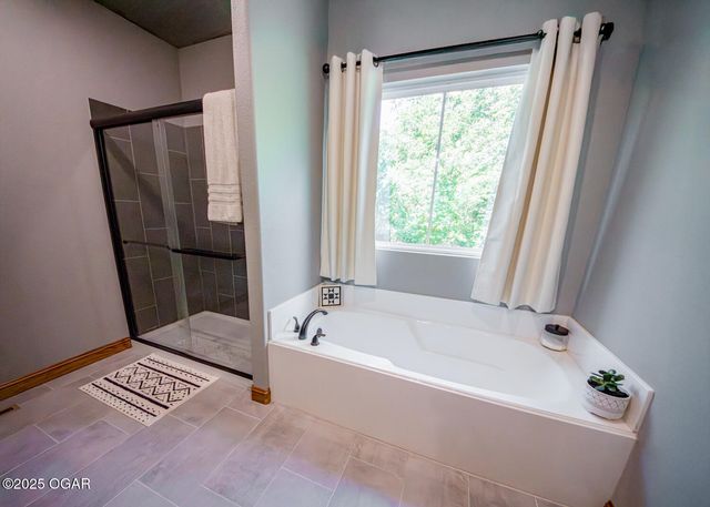 11279 B Holly Road, Neosho, MO 64850