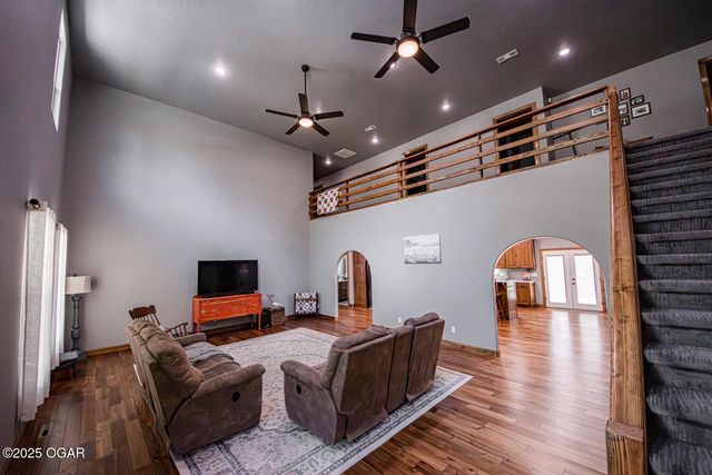 11279 B Holly Road, Neosho, MO 64850