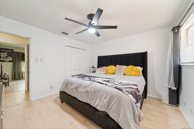 4518 Meredith Woods St, San Antonio, TX 78249