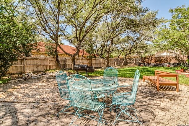 4518 Meredith Woods St, San Antonio, TX 78249