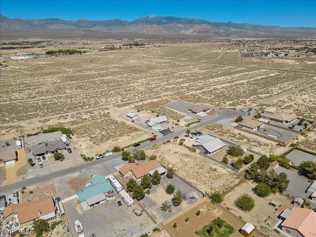 901 Laguna Street, Pahrump, NV 89048
